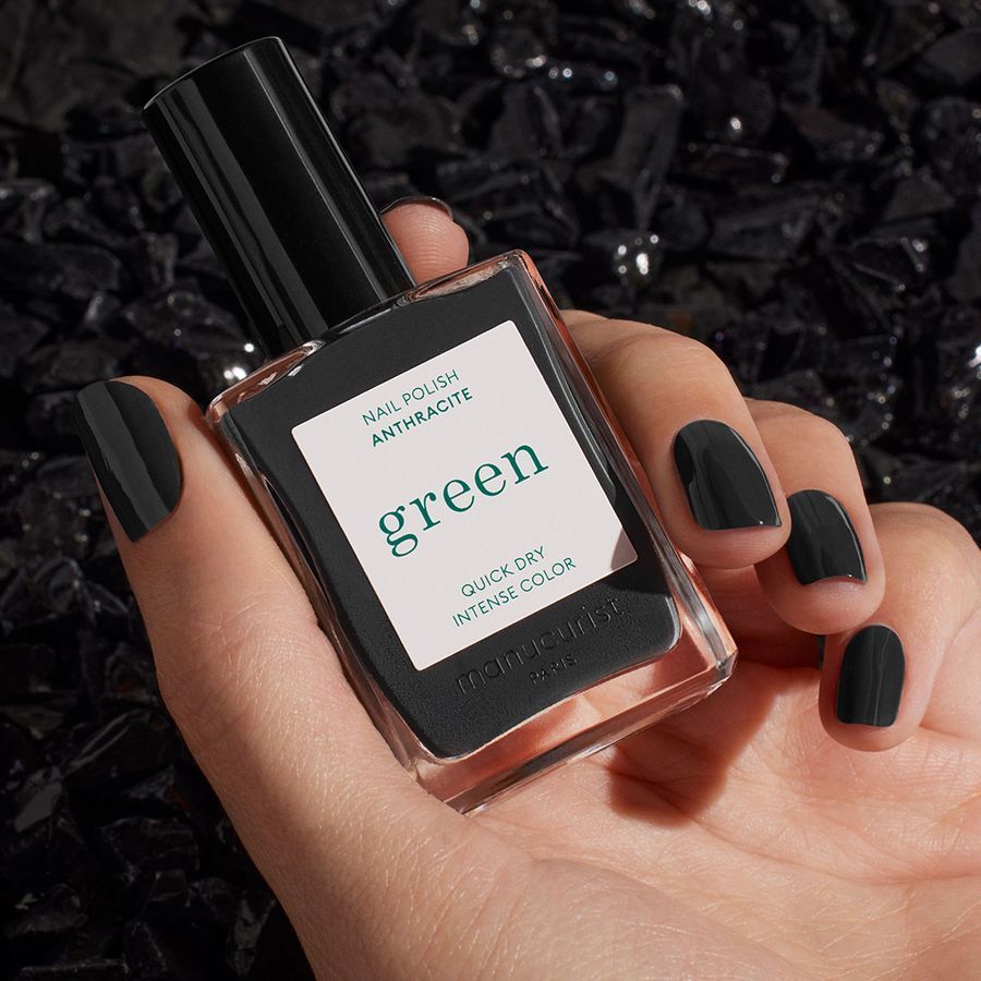 Лак для нігтів з глибоким графітово-сірим відтінком Manucurist Green&trade; Anthracite 15ml